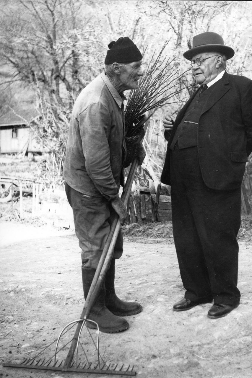 Fotografie, Alt-Schatzungsbaumeister Jakob Eglin und Bauerndichter Hans Gysin, Oltingen
