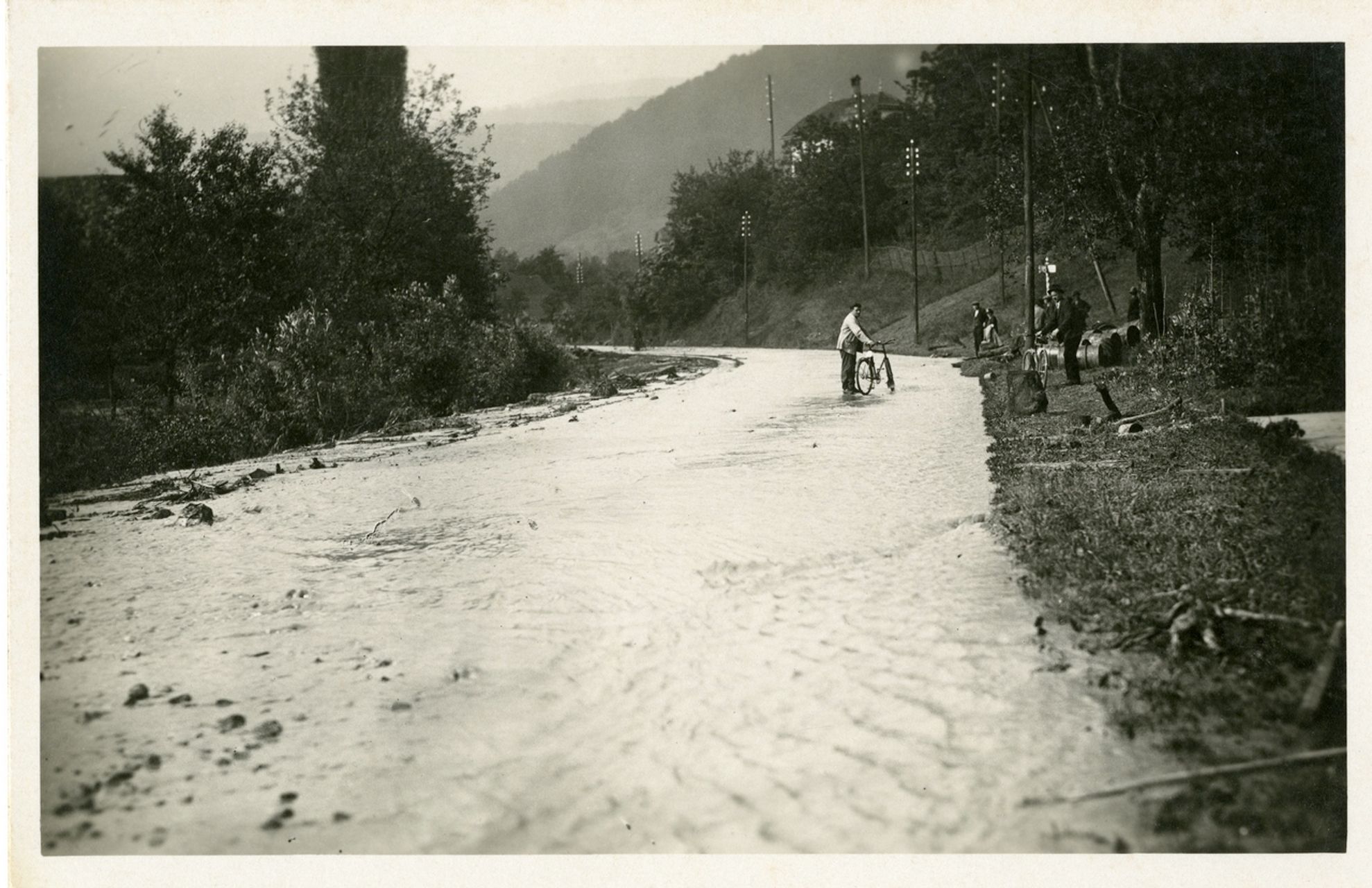 Fotografie, Hochwasserkatastrophe im Oberbaselbiet, 22.06.1926