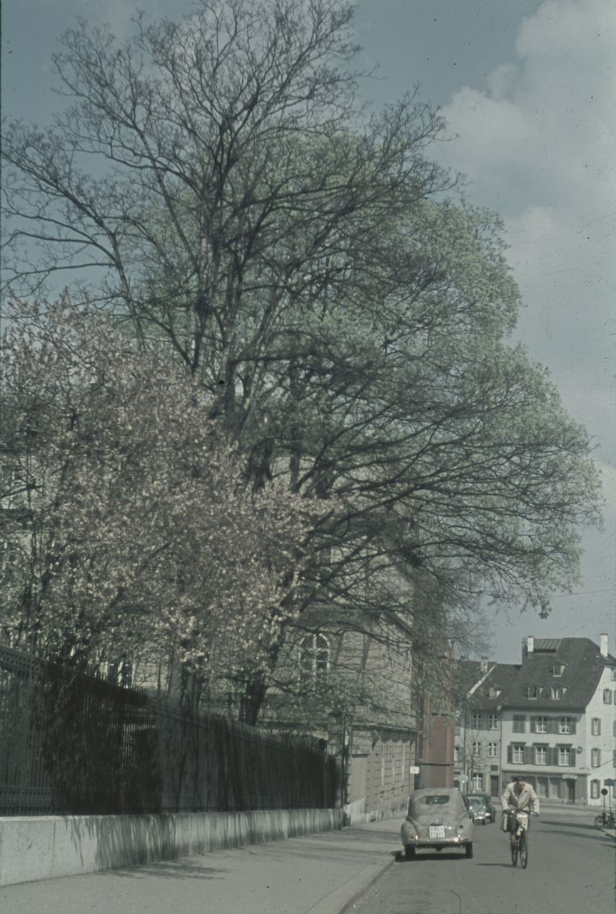 Fotografie, Basel, Petersgraben gegen Totentanz