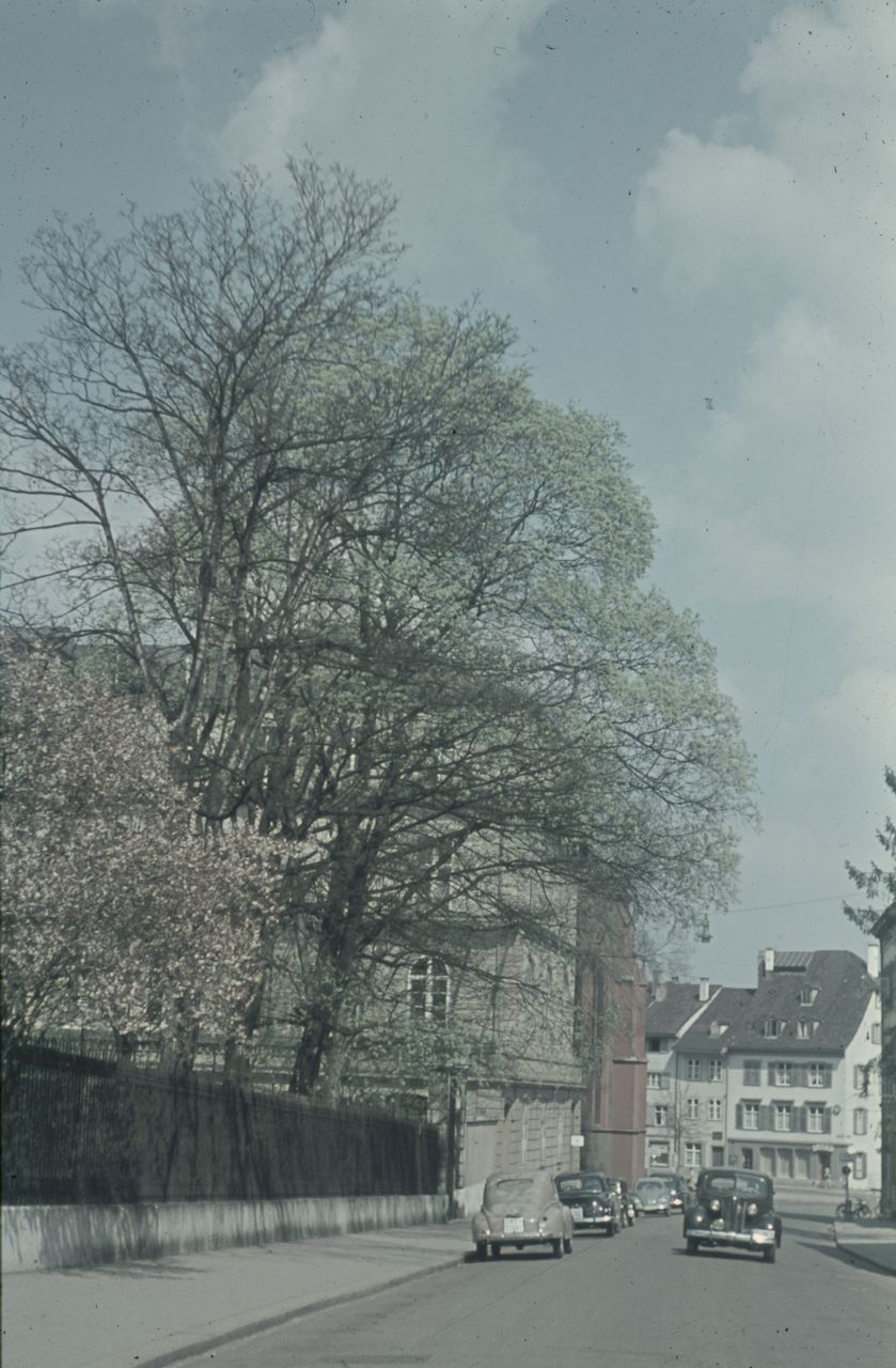 Fotografie, Basel, Petersgraben gegen Totentanz