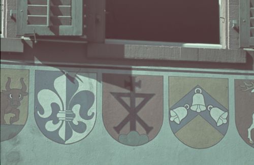 Fotografie, Liestal, Rathausrückseite, Bürgerwappen