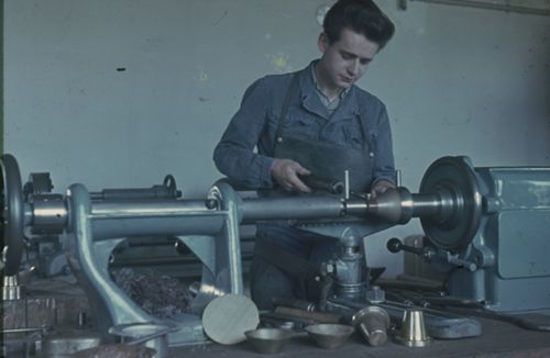 Fotografie, Berufsbild Mechaniker an der Drehbank