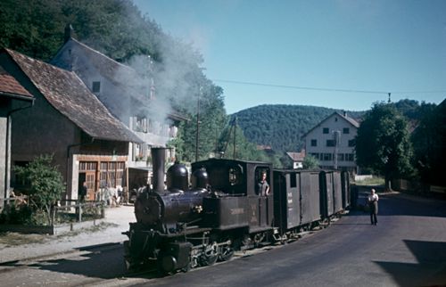 Fotografie, Waldenburgerbahn, Güterzug in Hölstein