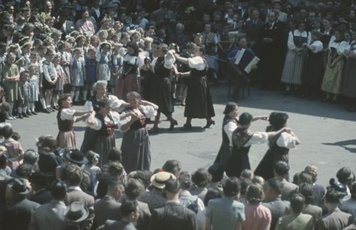 Fotografie, Liestal, Maisingen, Trachtengruppe, Reigen