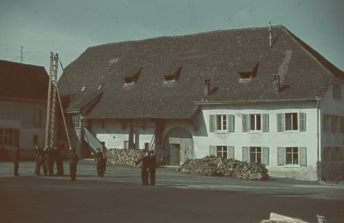 Fotografie, Feuerwehrübung vor Bauernhaus