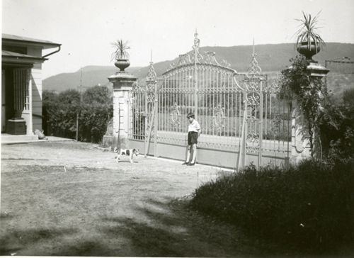 Fotografie, Sissach, Schloss Ebenrain, Tor und Wächterhaus