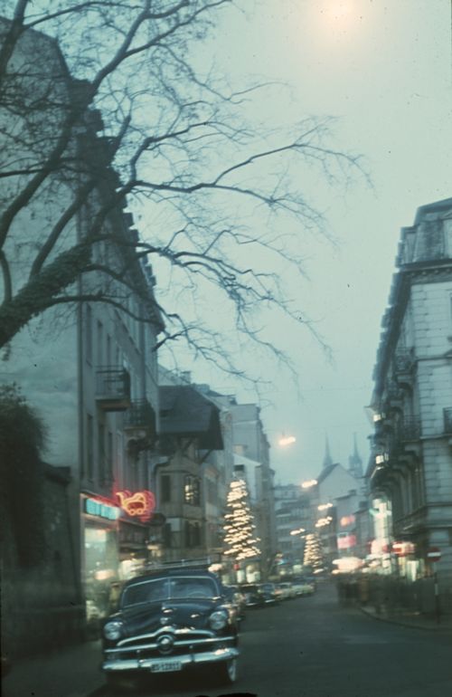 Fotografie, Basel, Steinenvorstadt mit Weihnachtsbeleuchtung