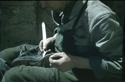 Fotografie, Berufsbild Schuhmacher