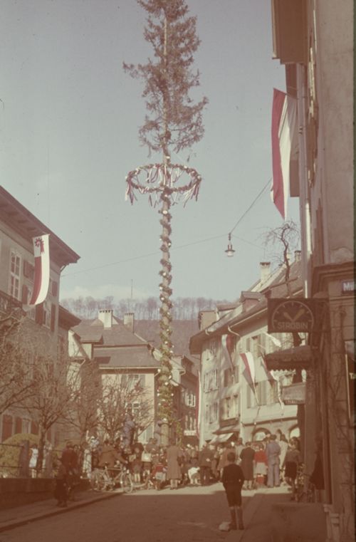 Fotografie, Liestal, Rathausstrasse, Freiheitsbaum