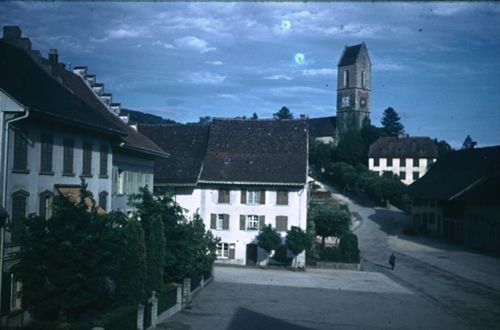 Fotografie, Gelterkinden, Dorfplatz mit Kirche
