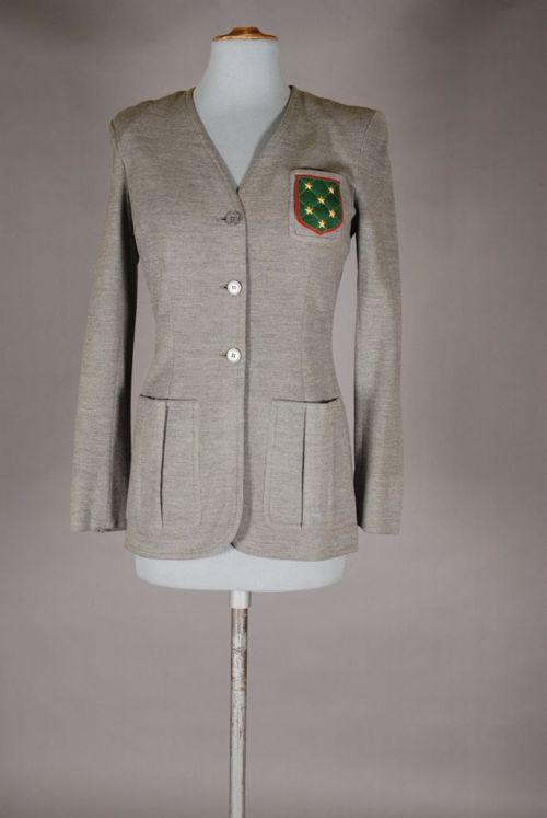 Jacke, grau, mit aufgenähtem Motiv, für Damen, Design Madeleine Kriesemer-Handschin