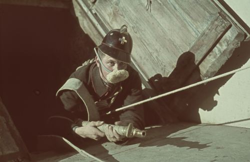 Fotografie, Sissach, Feuerwehr Offizierskurs, Kellereinstieg