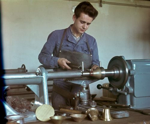 Fotografie, Berufsbild Mechaniker an der Drehbank