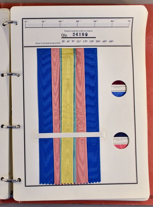 Ringordner mit Musterkarten