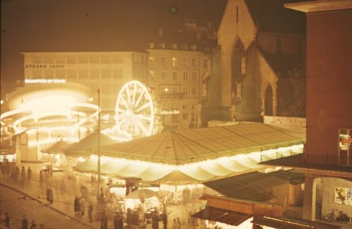 Fotografie, Basel, Barfüsserplatz, Lichterspiel an der Herbstmesse