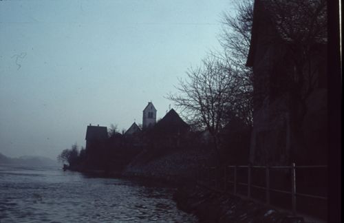 Fotografie, Kaiseraugst, Rheinufer mit Kirche