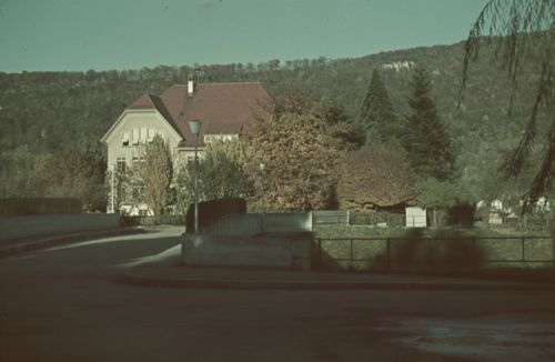 Fotografie, Liestal, Bezirksschulhaus auf Burg