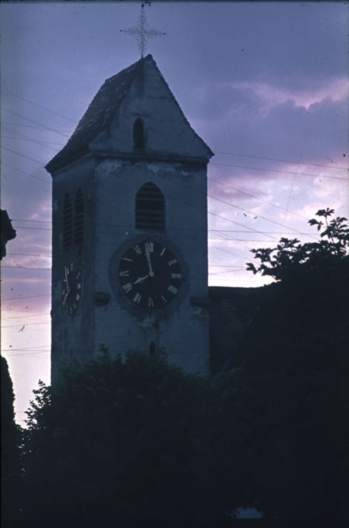 Fotografie, Pfeffingen, Kirchturm im Gegenlicht