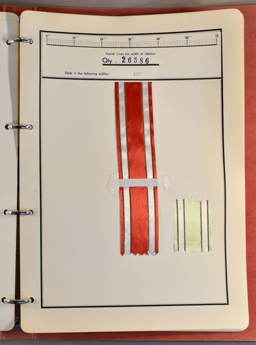 Ringordner mit Musterkarten