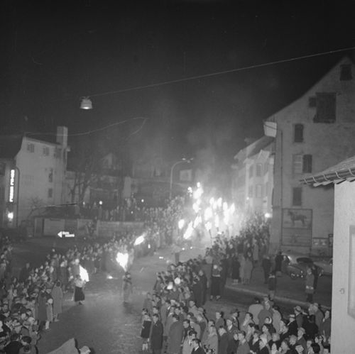 Fotografie, Liestal Burgstrasse, Chienbäseumzug