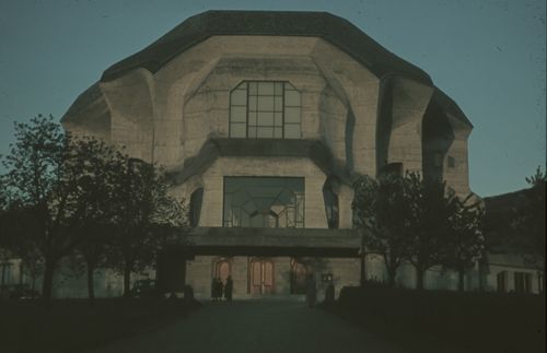 Fotografie, Dornach, Goetheanum im Abendlicht