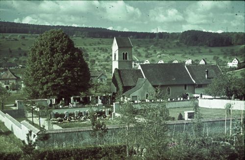 Fotografie, Lausen, Kirche mit Friedhof