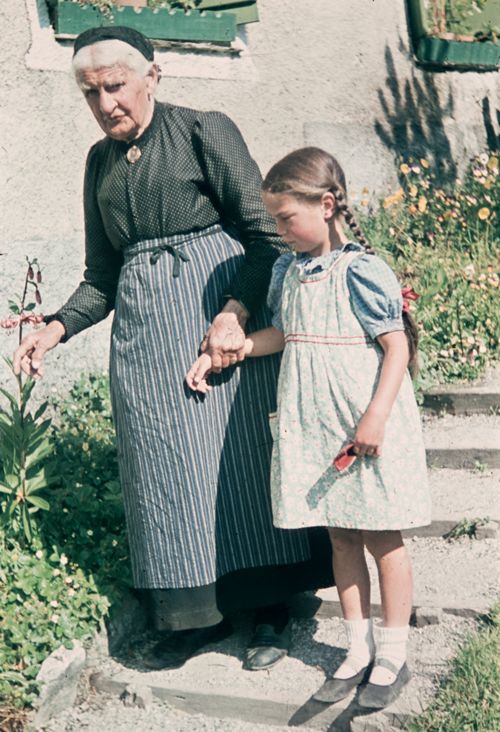 Fotografie, Alte Frau mit Mädchen