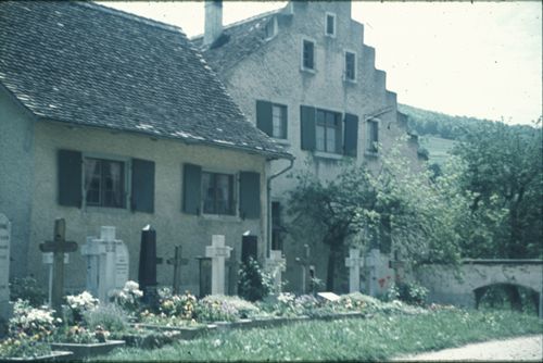 Fotografie, Oltingen, Friedhof & Pfarrhaus