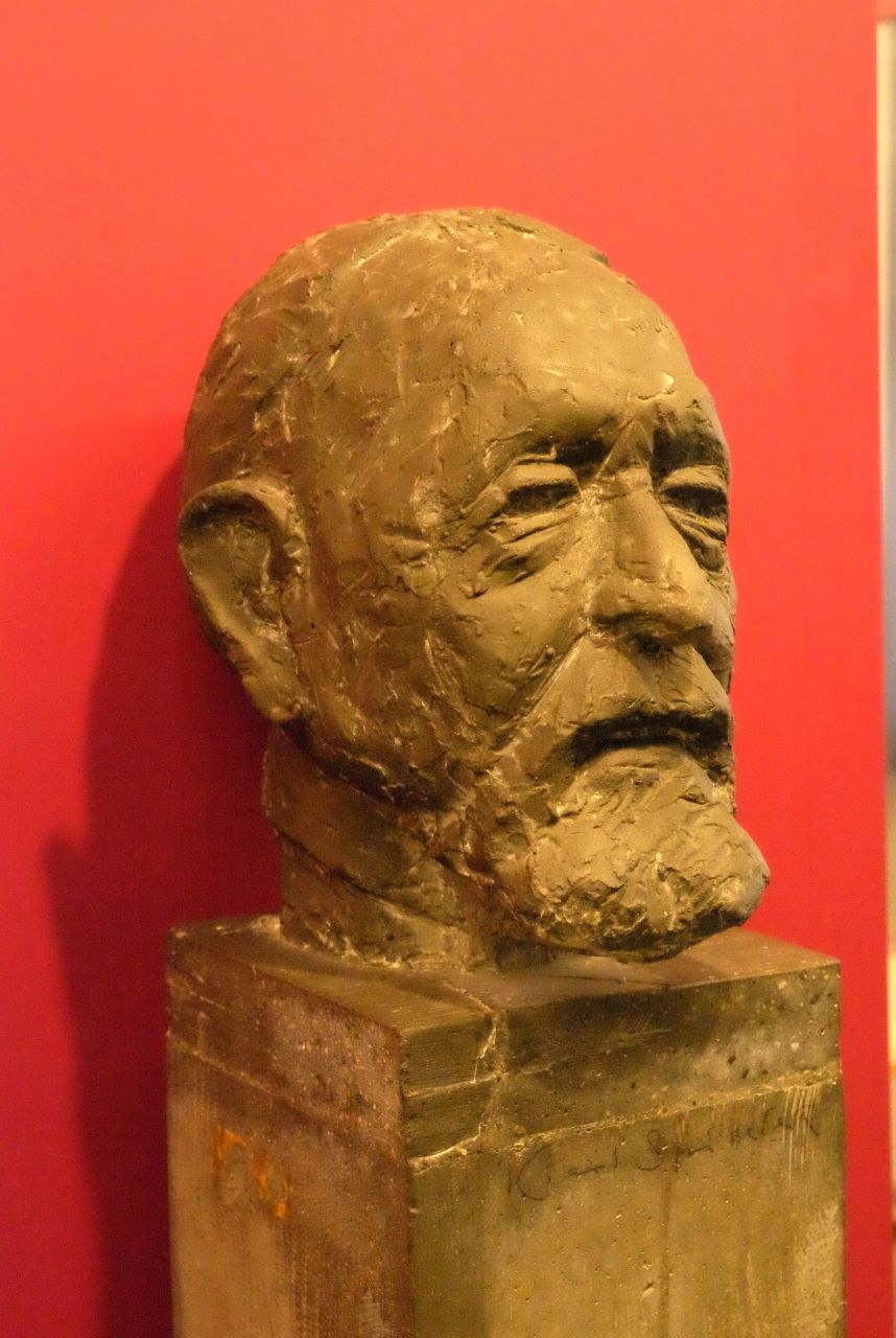Käfer, Kersten - Skulptur: Betonbüste, Carl Spitteler