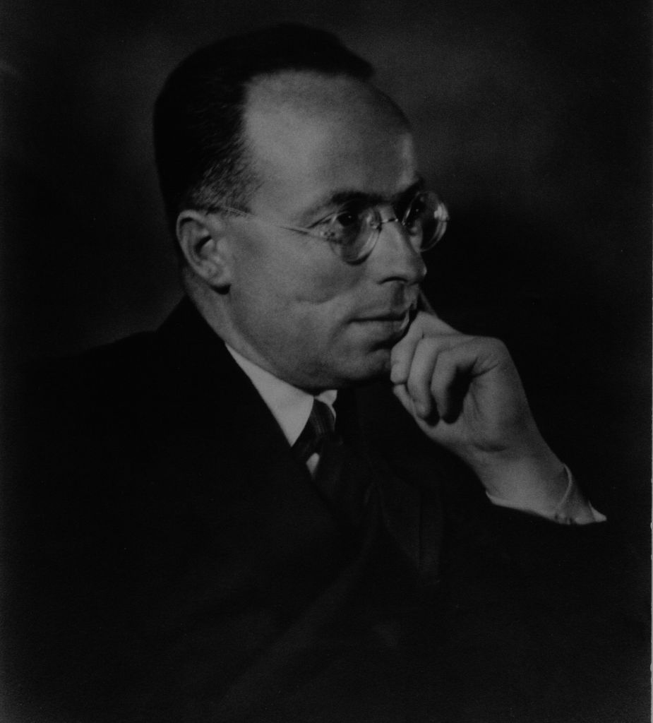 Fotografie, Fotoportrait von Hugo Marti, Blick nach rechts