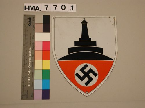 Blech-Schild mit ..... (Hakenkreuz)