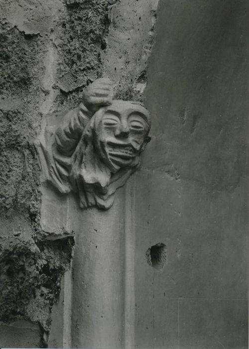 Fotografie, Schloss Spiez, Schlosskirche, Innenansicht, Figurenkapitell