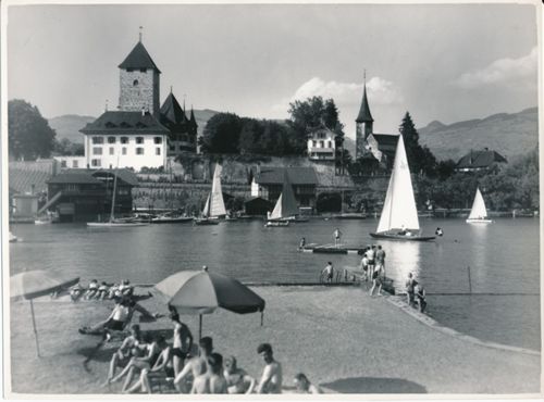 Fotografie, Strandbad Spiez mit Schloss und Schlosskirche
