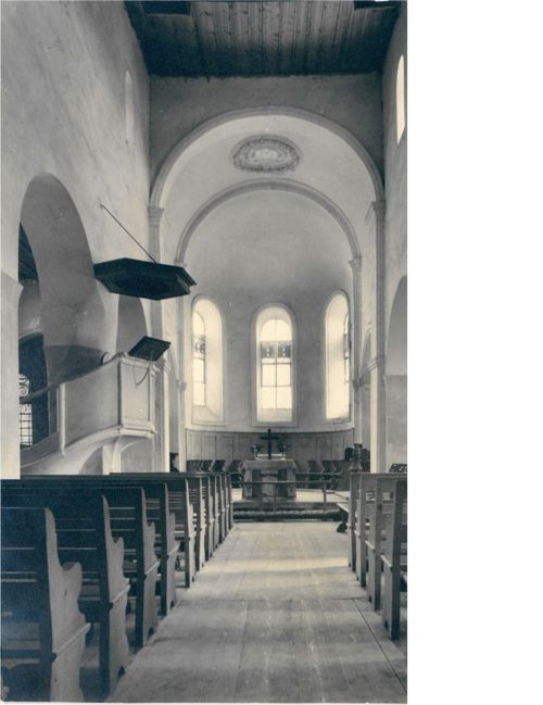 Fotografie, Schloss Spiez, Schlosskirche, Innenansicht gegen den Chor