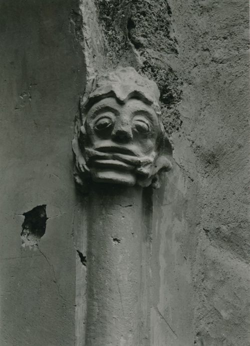 Fotografie, Schloss Spiez, Schlosskirche, Innenansicht, Figurenkapitell