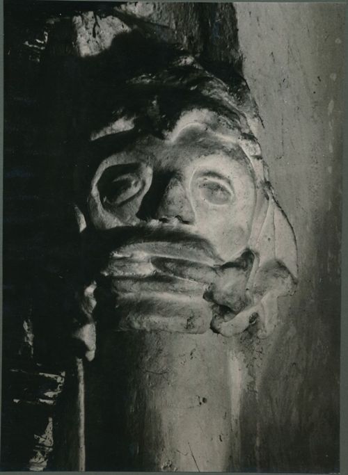 Fotografie, Schlosskirche Spiez, figürliches Kapitell