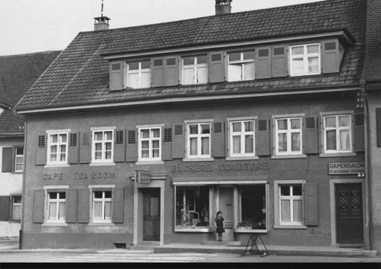 Fotografie, Hauptstrasse 8 und 10